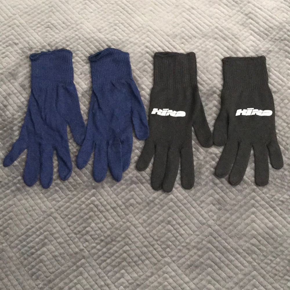 2 pair knit gloves Hind brand black gloves